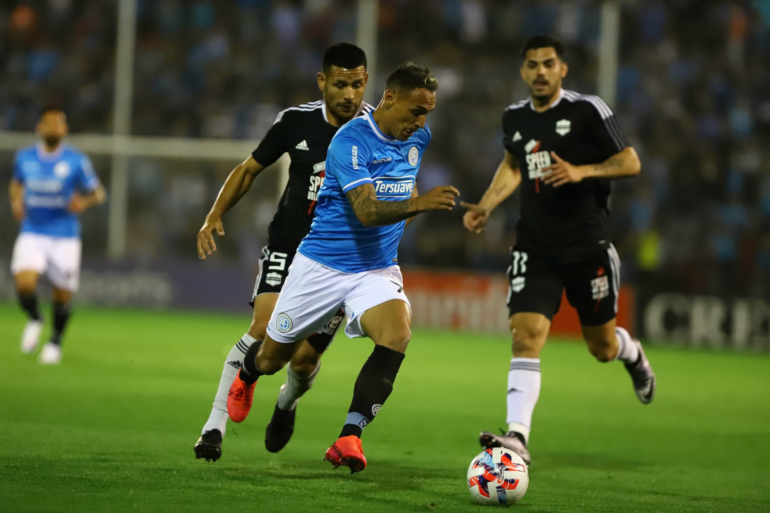 Soi kèo Belgrano vs Riestra ngày 20/7